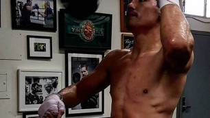 Алимханулы показал видео подготовки к бою с небитым боксером