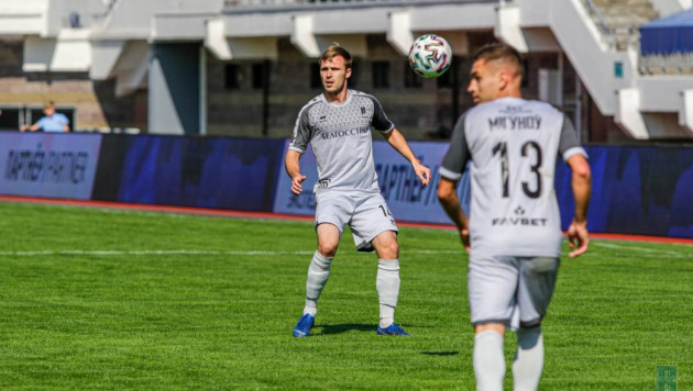 Казахстанский футболист оформил дубль и помог белорусскому клубу разгромить аутсайдера