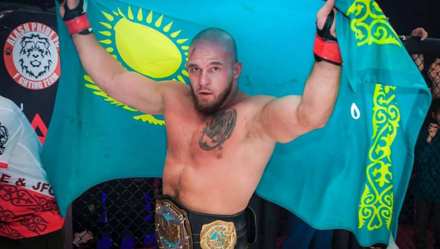 Казахстанский боец Резников выиграл со-главный бой на турнире ACA 111