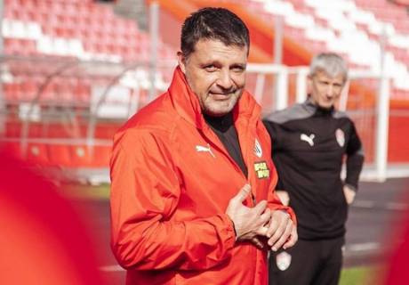 Клуб казахстанского футболиста назначил нового тренера