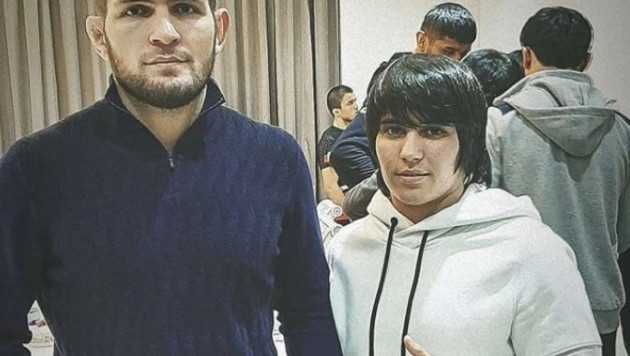 Первая девушка-боец из Узбекистана проиграла дебют в UFC в карде у Хабиба
