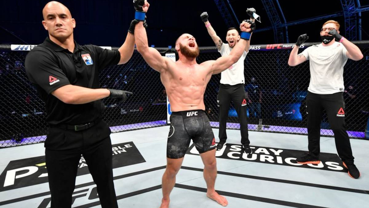 Уроженец Казахстана вырубил бразильца на турнире UFC перед возвращением Фергюсона