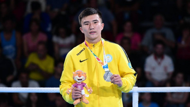 20-летний финалист юношеской Олимпиады из Казахстана одержал досрочную победу в профи