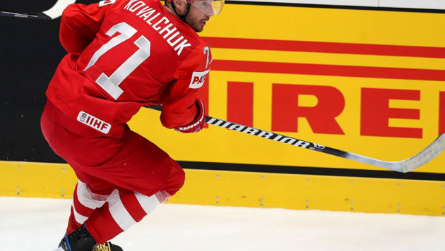 Илья Ковальчук стал хоккеистом самого принципиального соперника "Барыса" и выбрал номер