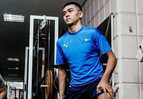 Российский клуб казахстанского футболиста завершил первый сбор