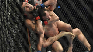 Видео боя, или как казахстанец Сергей Морозов дебютировал в UFC и проиграл брату Хабиба