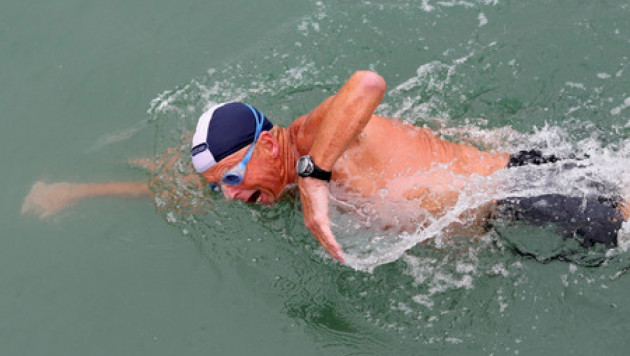 70-летний британец переплыл через Ла-Манш