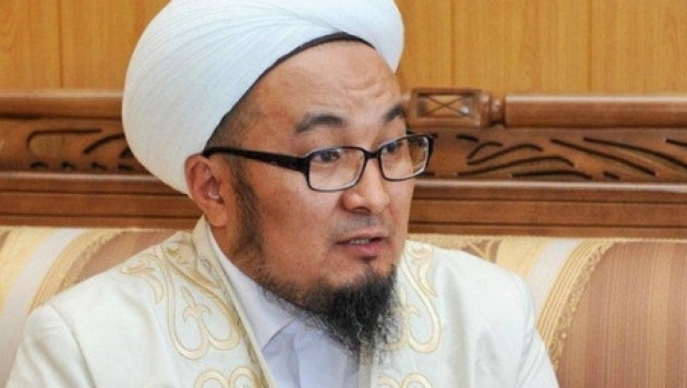 Муфтия Кыргызстана уличили в махинациях при органиазации поездок на хадж