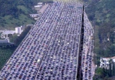 Пробка на автомагистрали в Пекине. Фото с сайта ©pikabu.ru