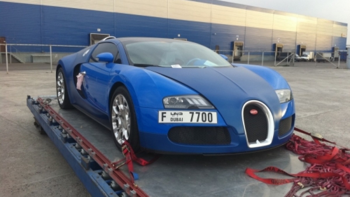 В Алматы прибыл Bugatti Veyron за 1,4 миллиона долларов | Спортивный портал  Vesti.kz