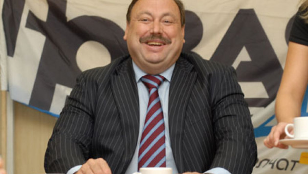 Депутат Гудков признался в незаконной установке мигалки