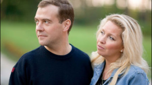 Семья Медведева осталась недовольна его будущим постом