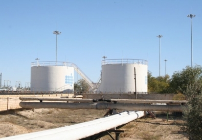 Нефтяные резервуары  "КазТрансОйл" в Актау. Фото с сайта lada.kz