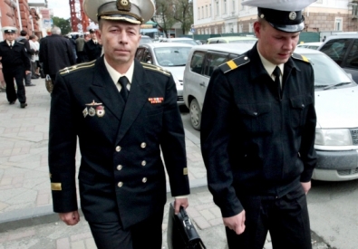 Капитан Дмитрий Лаврентьев и старшина Дмитрий Гробов (слева направо). Фото ©РИА Новости
