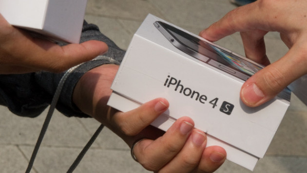 Apple начала продажи последнего телефона Стива Джобса