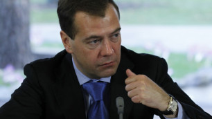Медведев приказал децентрализовать власть в России