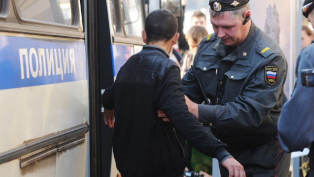 В Москве на рынке "Садовод" задержили 370 нелегалов
