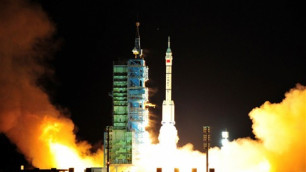Китай успешно запустил беспилотный космический корабль