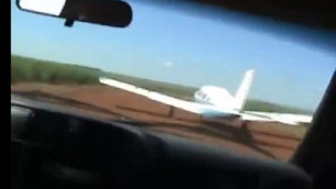В Бразилии полицейский патруль протаранил самолет с наркоторговцами