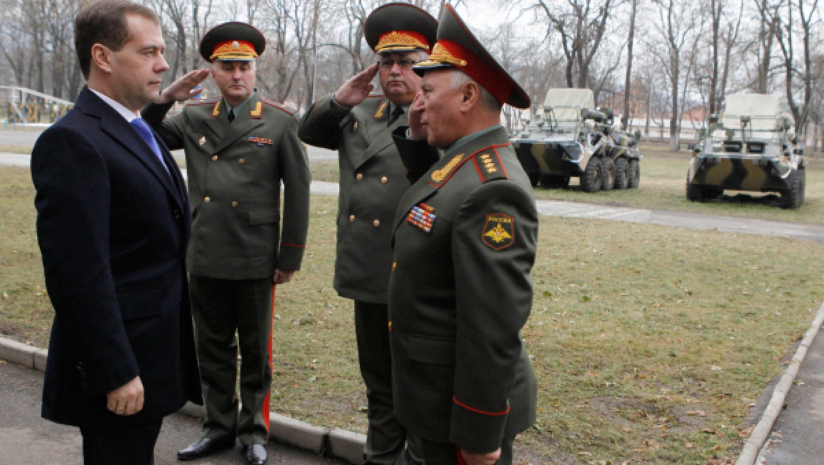 Медведев высказался за амнистию для военных