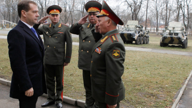 Медведев высказался за амнистию для военных