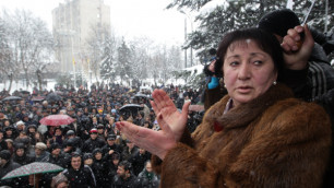В Южной Осетии открыли огонь по сторонникам Джиоевой