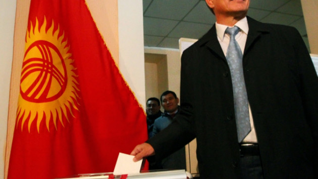 Алмазбек Атамбаев официально вступил в должность президента Кыргызстана