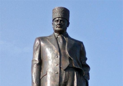 Памятник Ахмату Кадырову. Фото с сайта rferl.org