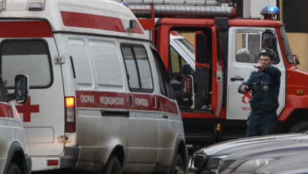 При пожаре в ангаре в Домодедово погиб один человек