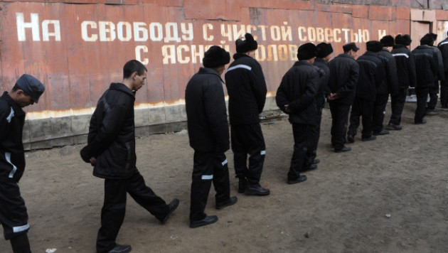 Кыргызские осужденные объявили голодовку из-за запрета свиданий с проститутками