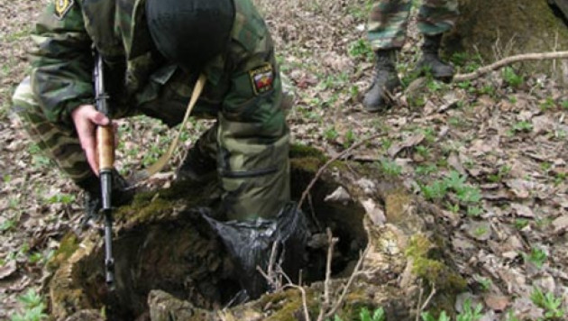 Тайник с бомбой и планом отделения полиции найден в Дагестане