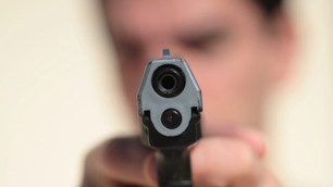 Пьяный мужчина открыл стрельбу в петербургской поликлинике