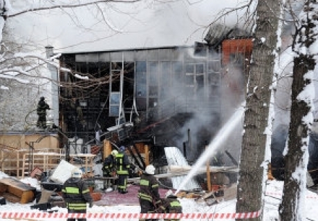 Сгоревший ресторан Il Pittore. Фото ©РИА Новости