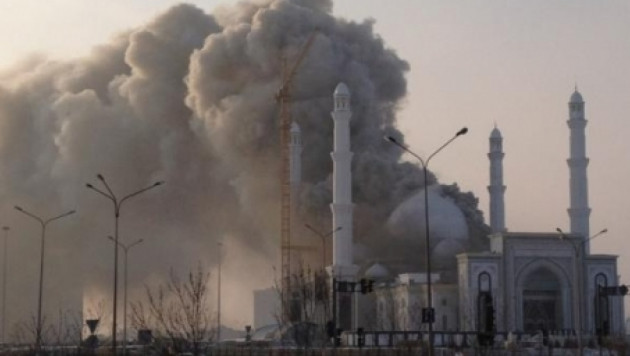 В Астане загорелась крупнейшая в Центральной Азии мечеть