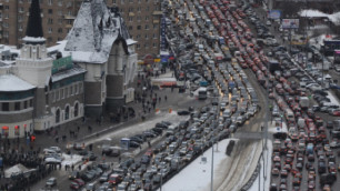 Москва встала в многокилометровых пробках