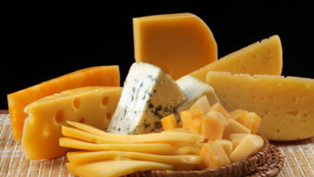 Онищенко объявил о вводе запрета на ввоз сырной продукции из Украины