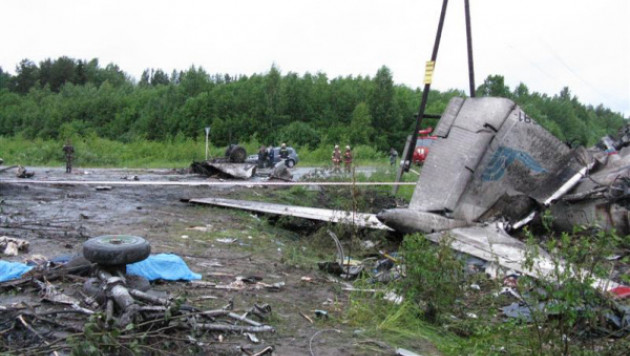 Выжившую в катастрофе Ту-134 стюардессу уведомили об увольнении