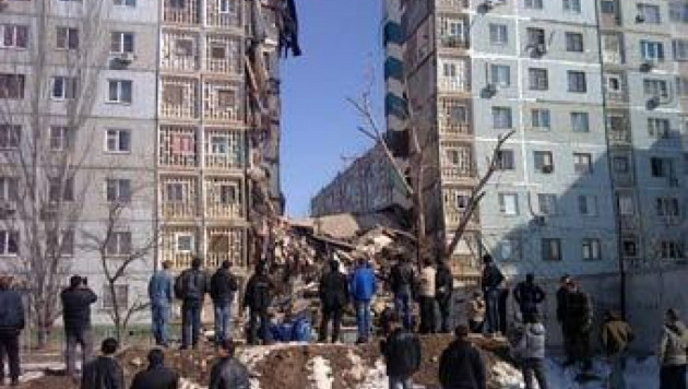 Четыре человека пострадали при взрыве газа в рухнувшем доме в Астрахани