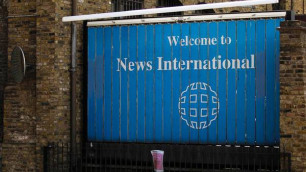 Сын Мердока объявил об уходе из правления News International