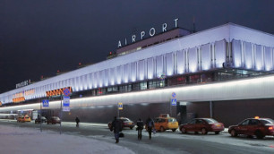 Самолет Ан-148 совершил аварийную посадку в "Пулково"