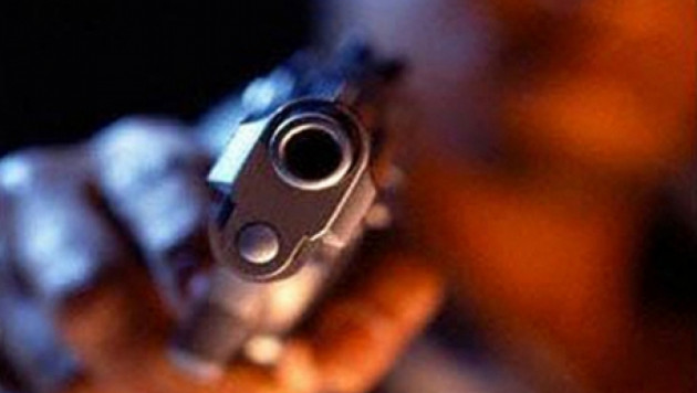 На Камчатке сотрудник УФСИН расстрелял посетителей магазина