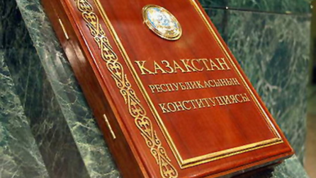 Эксперт пожаловался на устрашающий стиль написания законов в Казахстане