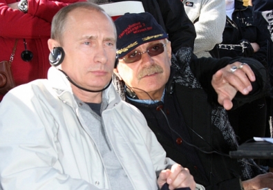 Владимир Путин и Никита Михалков. Фото РИА Новости, Сергей Субботин