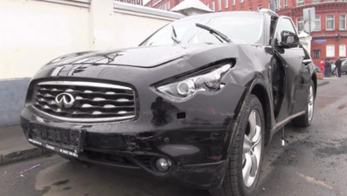 СМИ узнали имя сбившего на Infiniti у клуба четверых человек