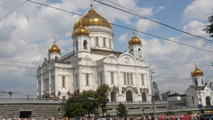 В храме Христа Спасителя в Москве разбросали листовки "Марша несогласных"