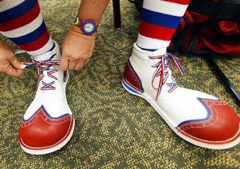 Российскому клоуну запретили надевать туфли 48 размера