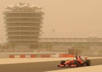 Песчаная буря поставила под сомнение проведение "Гран-при Бахрейна"