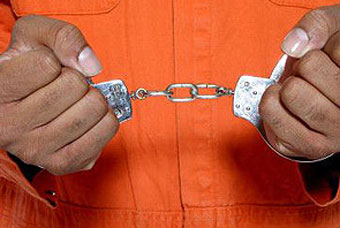 В США опубликуют фотографии издевательств над заключенными