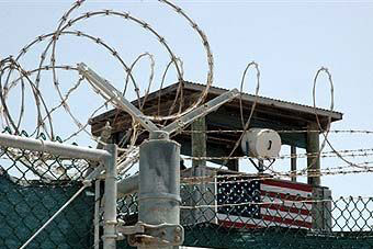 Обама приостановил рассмотрение судебных дел в Гуантанамо
