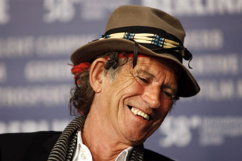 Гитарист The Rolling Stones стал героем двух книг 